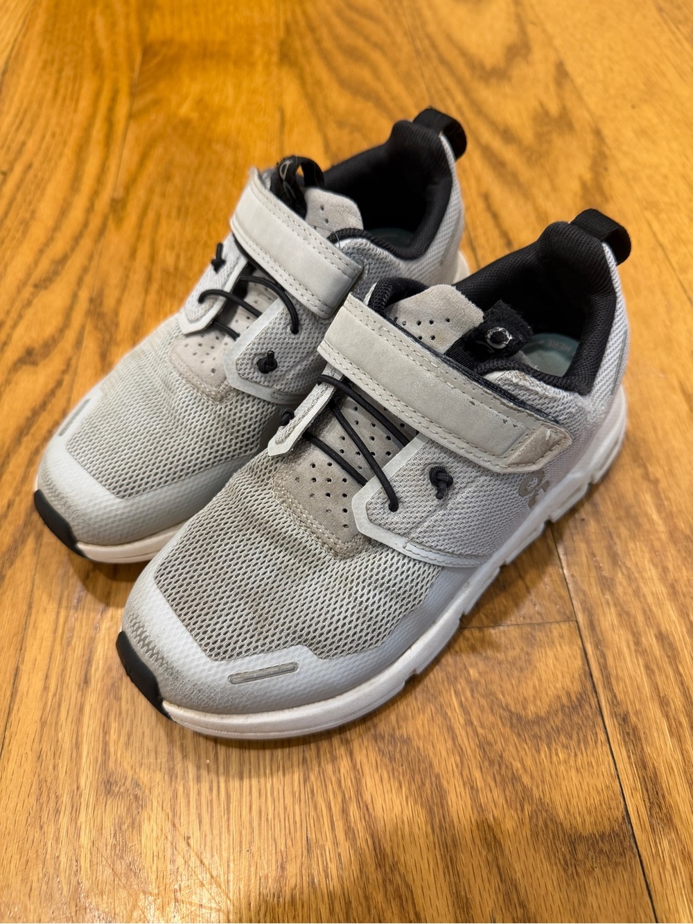Kids On Cloud Play Road Running Athletic Sneakers